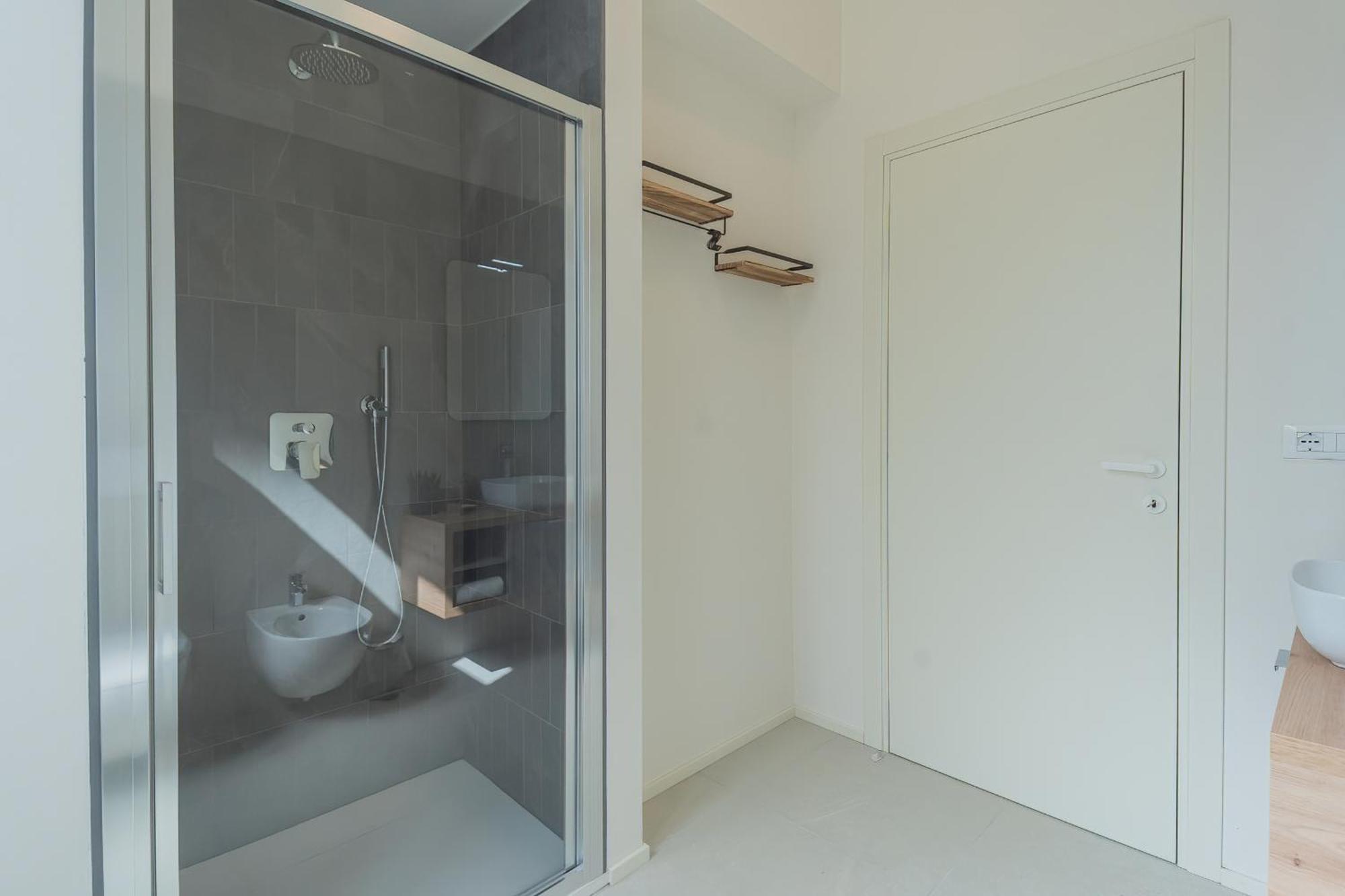 Manaraquattro - Apartament In Como Near The Center With Free Parking - Lake كومو المظهر الخارجي الصورة