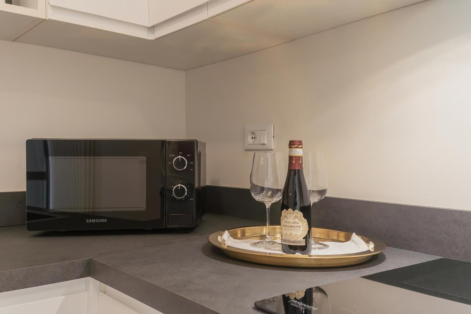 Manaraquattro - Apartament In Como Near The Center With Free Parking - Lake كومو المظهر الخارجي الصورة