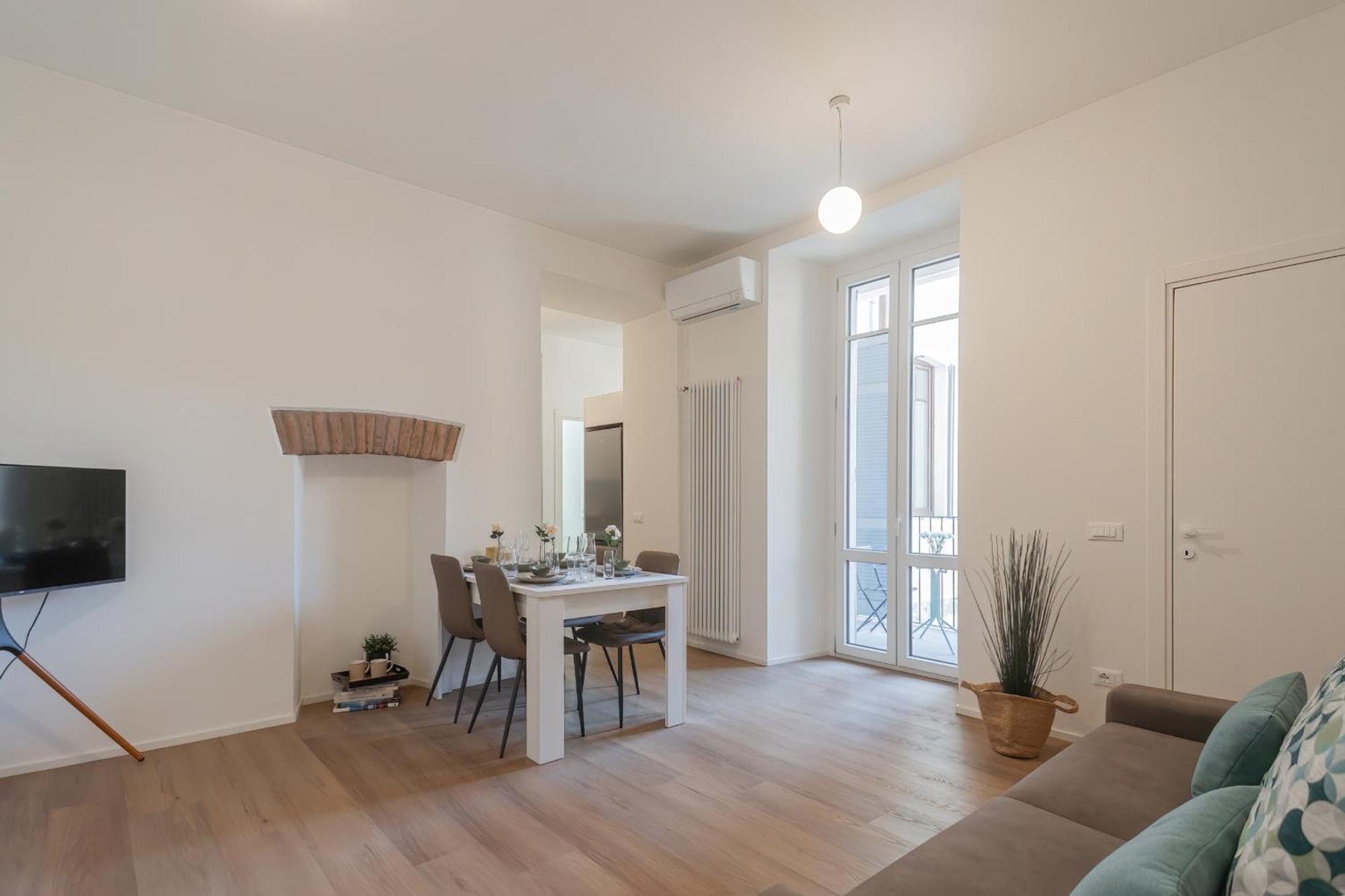 Manaraquattro - Apartament In Como Near The Center With Free Parking - Lake كومو المظهر الخارجي الصورة