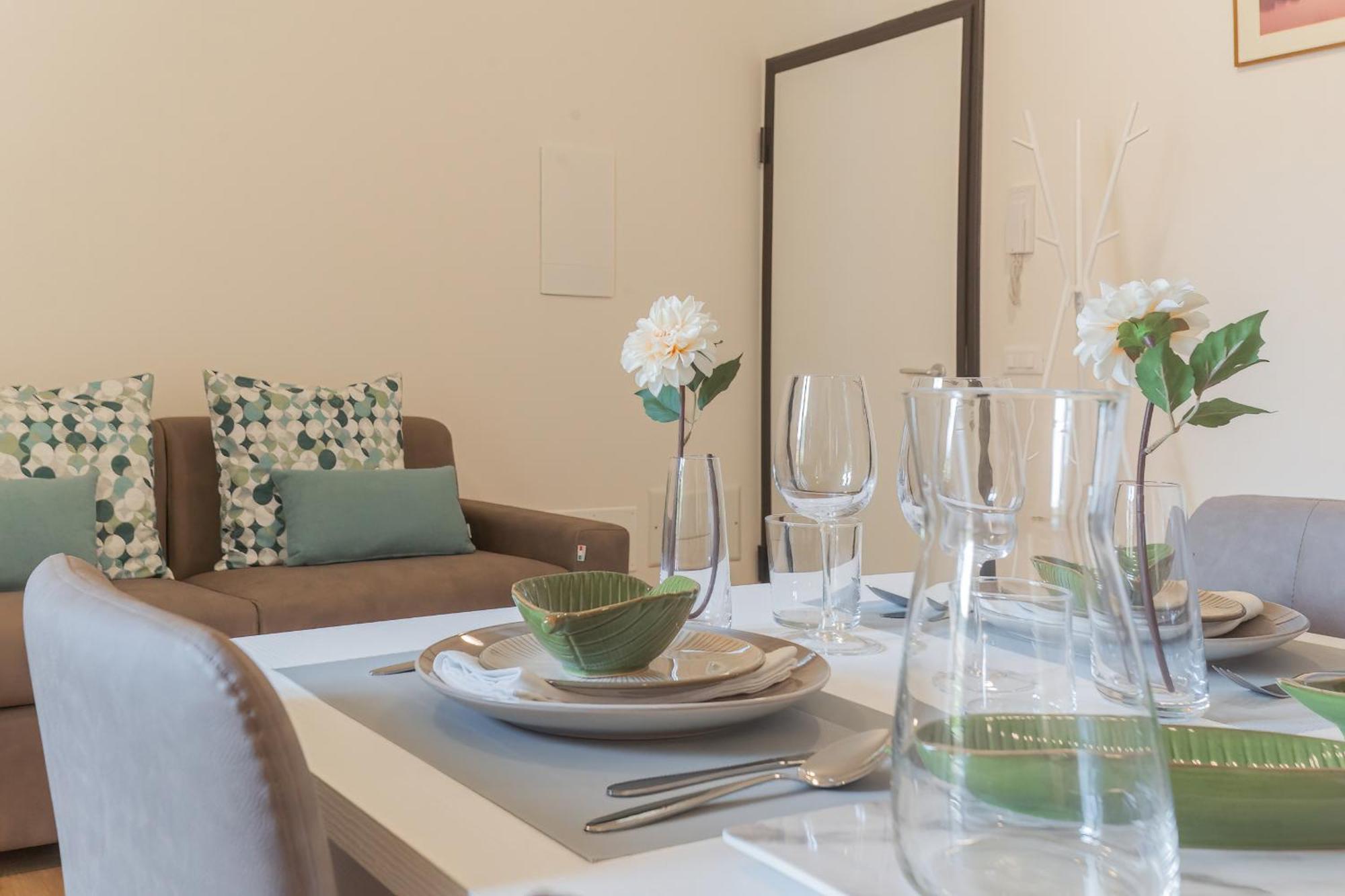 Manaraquattro - Apartament In Como Near The Center With Free Parking - Lake كومو المظهر الخارجي الصورة