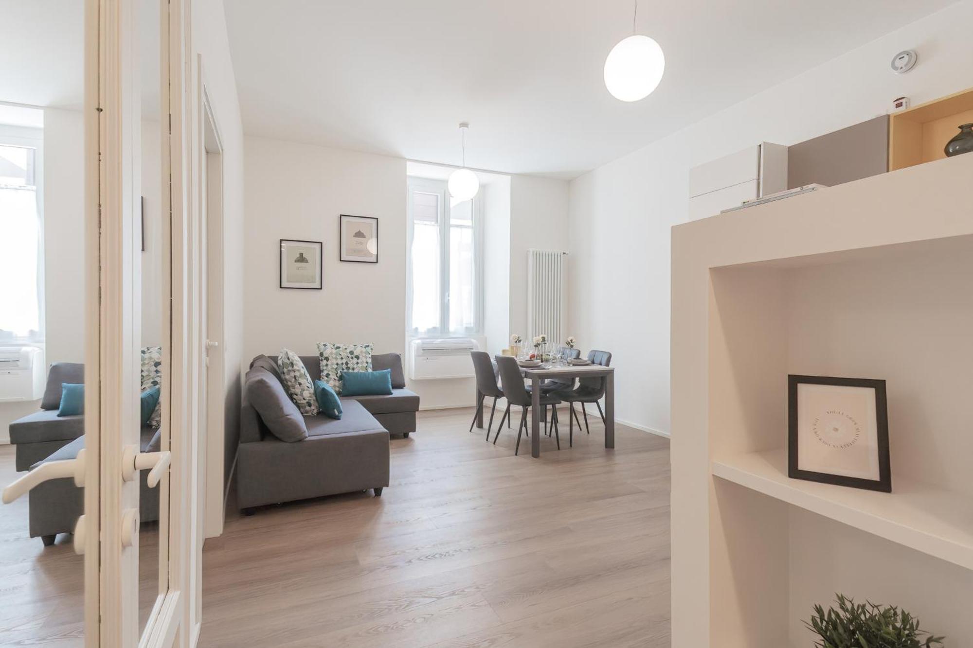 Manaraquattro - Apartament In Como Near The Center With Free Parking - Lake كومو المظهر الخارجي الصورة